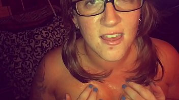 Play Mandi talking dirty before getting facial