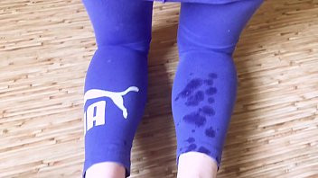 Play Cum on leggings stepsister after hot fucking