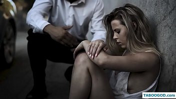 Play Fucking a Homeless Teen