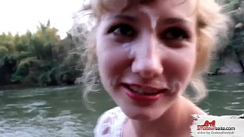 Play Who is she?