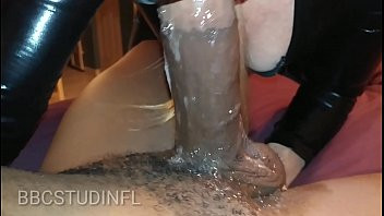Play Blow Job Queen Loves To Suck Black Dick
