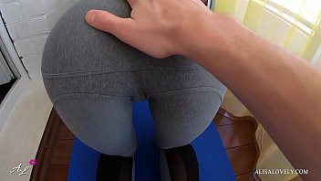 Play Fit Teen Takes Hard Doggystyle and Cum om Big Ass in Yoga Pants