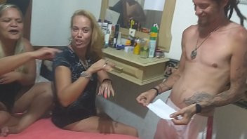 Play Sorteio da maldade Quem se fudeu primeiro Desafio entre amigas pra ver quem leva rola primeiro Melissa Alecxander - Paty Bumbum - Fada Mel - Júnior Gogoboy - Bruxo Fire - El Toro de Oro