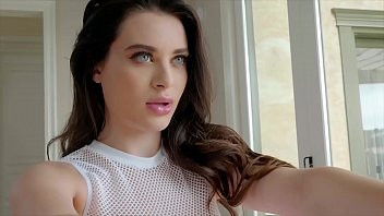Play (Avery Black) In Hot Lingerie Seduces Older Man To Fuck Her - Brazzers